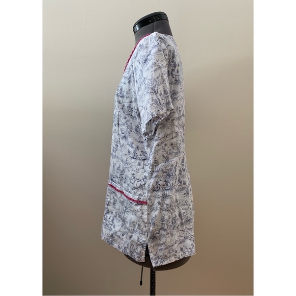 [Cherokee] White Café Print Scrub Top - Picture 2 of 5